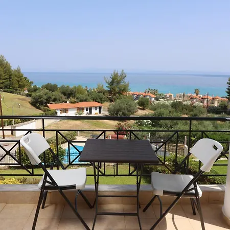 Willa Seaview With Shared Pool In Pefkochori
