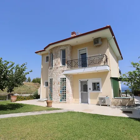 Seaview With Shared Pool In *