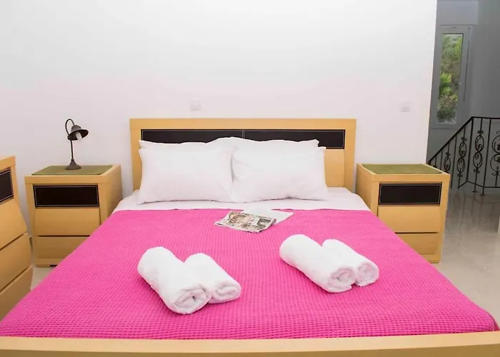 Seaview With Shared Pool In