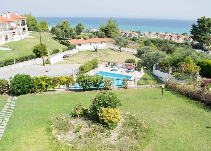 Seaview With Shared Pool In