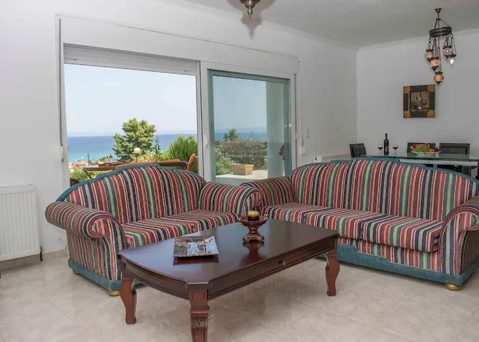 Seaview With Shared Pool In