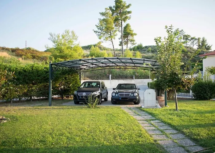 Seaview With Shared Pool In