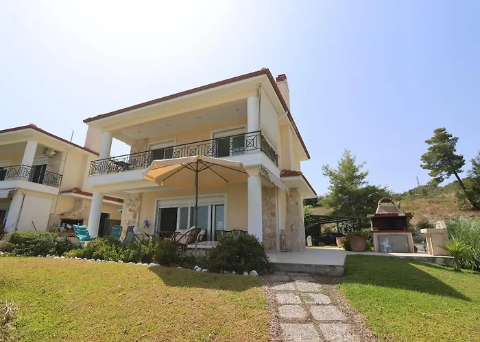 Seaview With Shared Pool In *