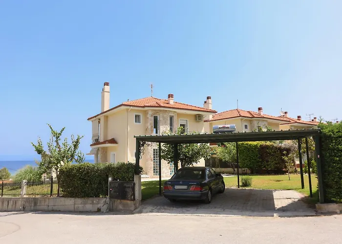 Seaview With Shared Pool In *