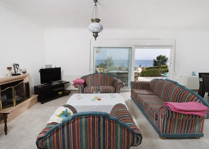 Seaview With Shared Pool In Βίλα Πευκοχώρι