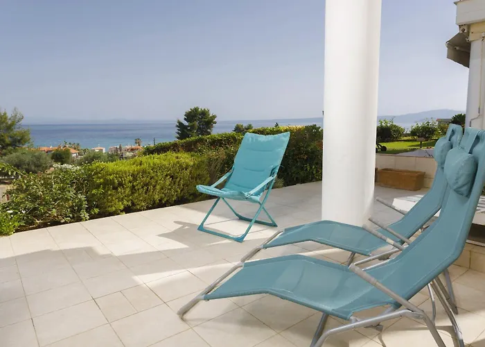 Seaview With Shared Pool In *