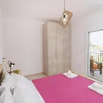 Seaview With Shared Pool In Villa Pefkochori