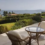 Seaview With Shared Pool In