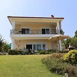 Seaview With Shared Pool In Pefkochori