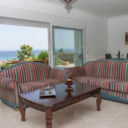 Seaview With Shared Pool In