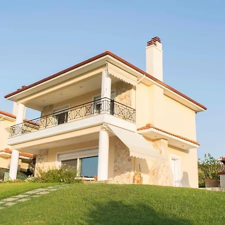 Seaview With Shared Pool In Villa Pefkochori