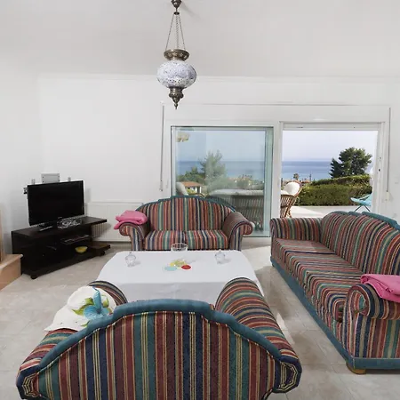 Seaview With Shared Pool In Villa Pefkochori