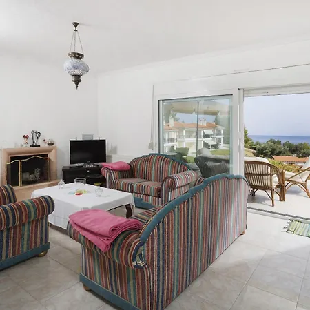 Villa Seaview With Shared Pool In