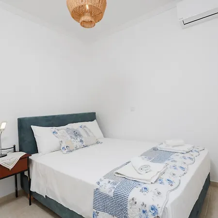 Villa Seaview With Shared Pool In Pefkochori