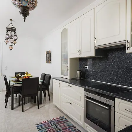 Villa Seaview With Shared Pool In *