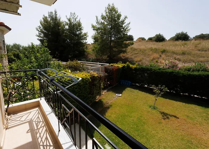 Seaview With Shared Pool In Villa *