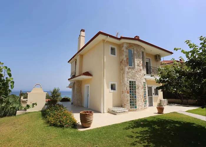 Villa Seaview With Shared Pool In Pefkochori