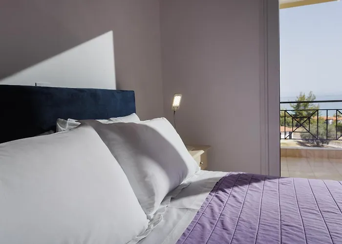 Villa Seaview With Shared Pool In Pefkochori