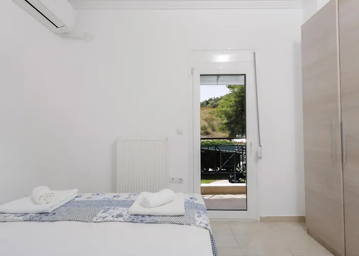 Seaview With Shared Pool In Villa *