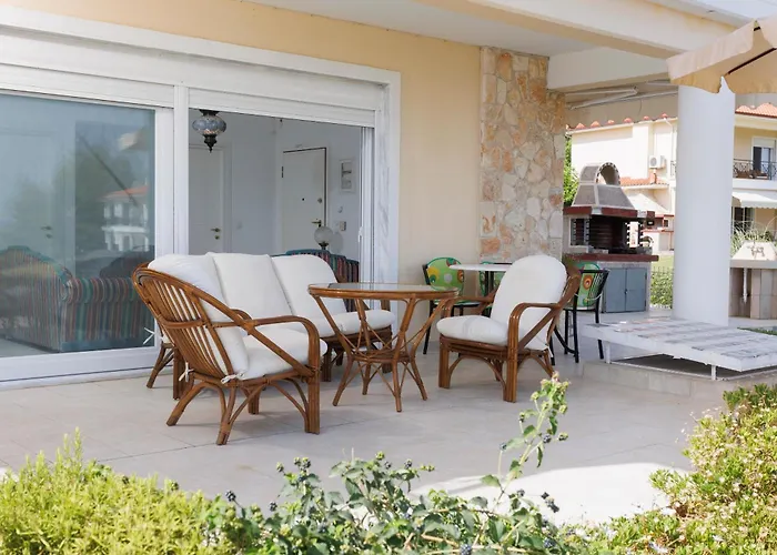 Seaview With Shared Pool In Villa Pefkochori